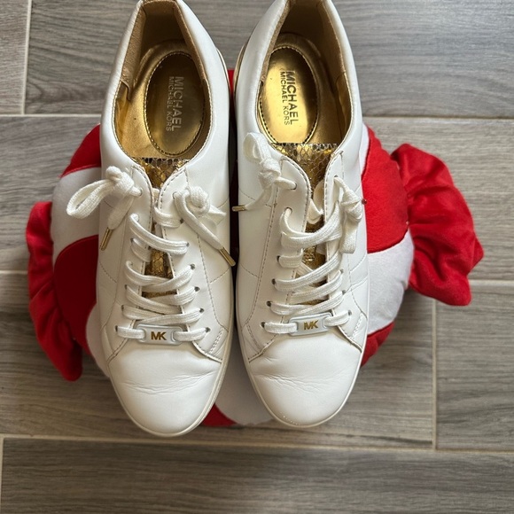 Michael Kors Shoes - Michael Kors White Sneakers Minimalist Lace-Up Design Size 8